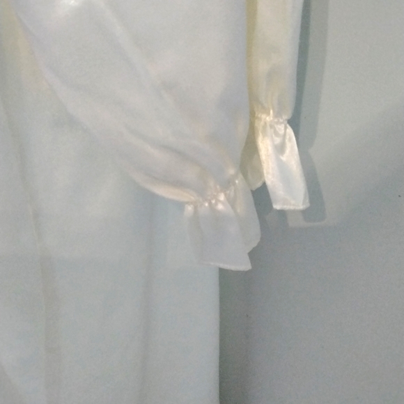 Vintage Ladies satin nightgown, size large - Picture 3 of 6